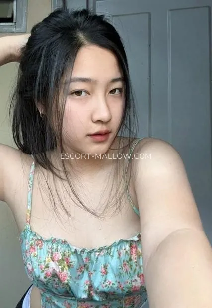 Escort Mallow Alexandra — 2