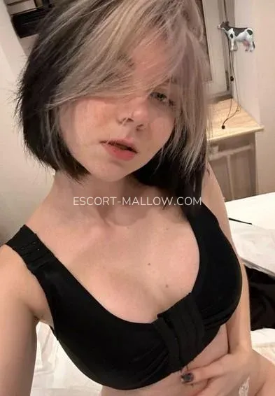 Escort Mallow Jadyn — 3