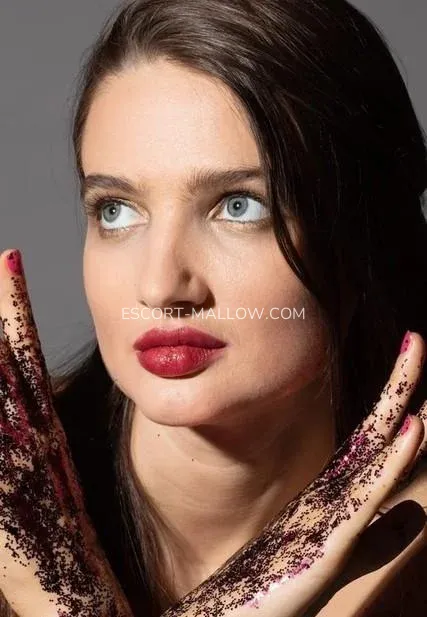 Escort Mallow Nicole — 7