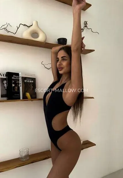 Escort Mallow Aliyah — 9