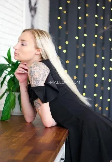 Escort Mallow Bella — 4