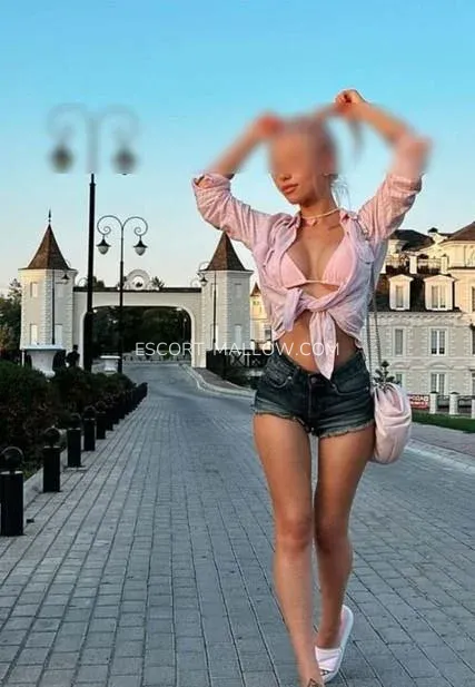 Escort Mallow Annabelle — 1