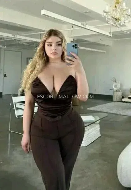 Escort Mallow Alexis — 3