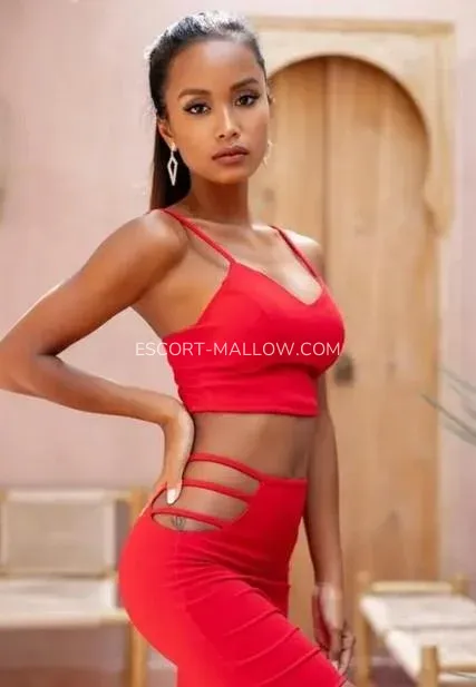 Escort Mallow Elizabeth — 4