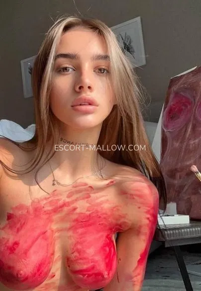 Escort Mallow Megan — 2