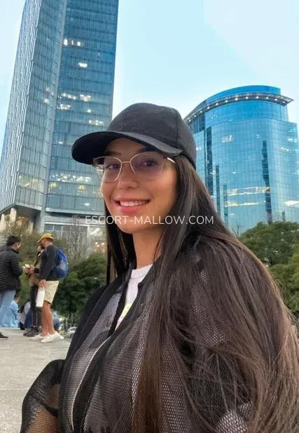 Escort Mallow Jamie — 5