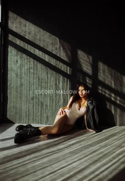Escort Mallow Inga — 6