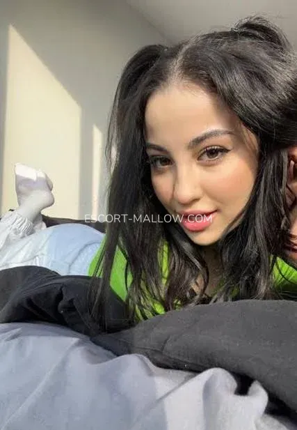 Escort Mallow Helena — 4