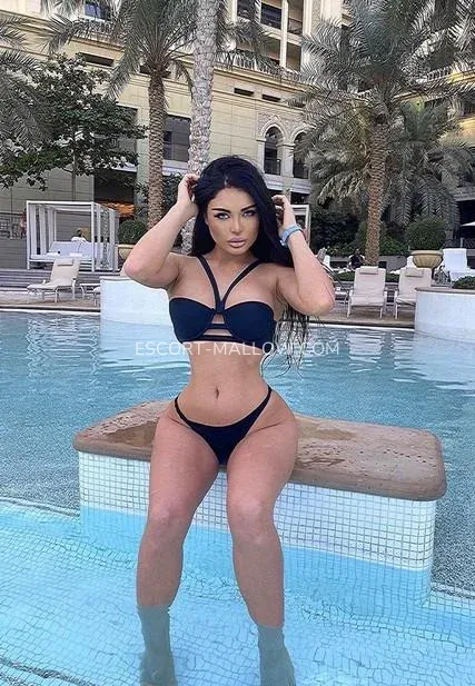 Escort Mallow Jayla — 4