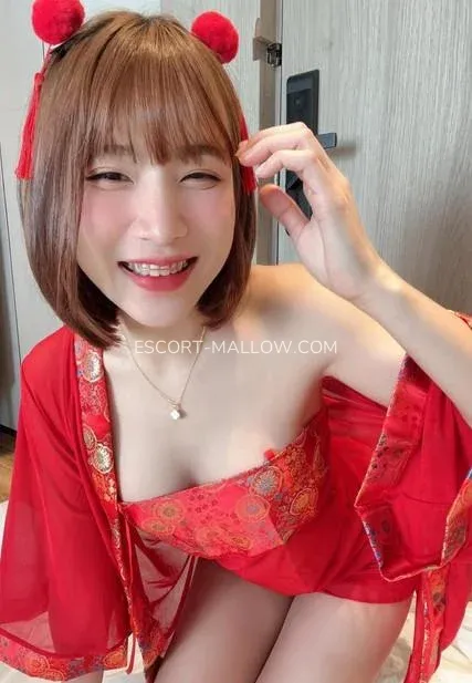 Escort Mallow Amanda — 4