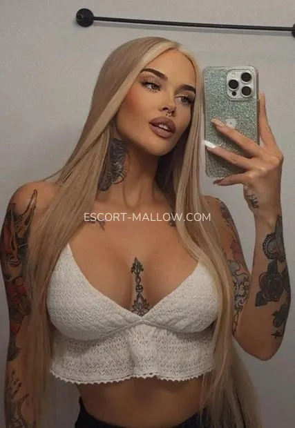 Escort Mallow Mafalda — 2