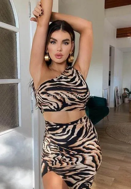 Escort Mallow Lisa — 3