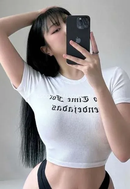 Escort Mallow Sonja — 1