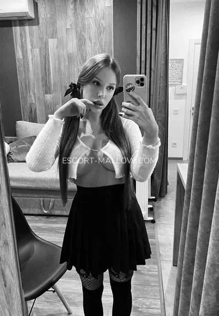 Escort Mallow Megan — 1