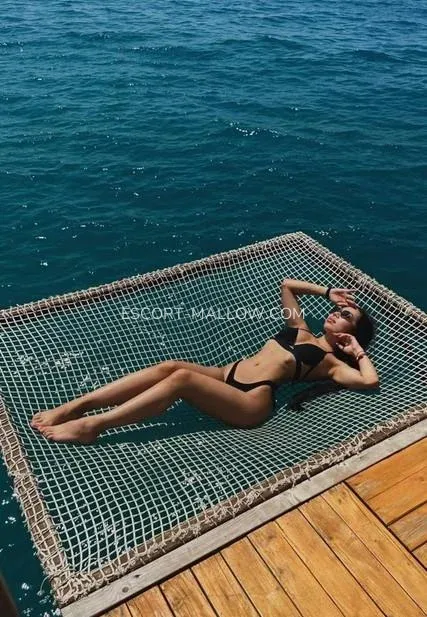 Escort Mallow Giselle — 3