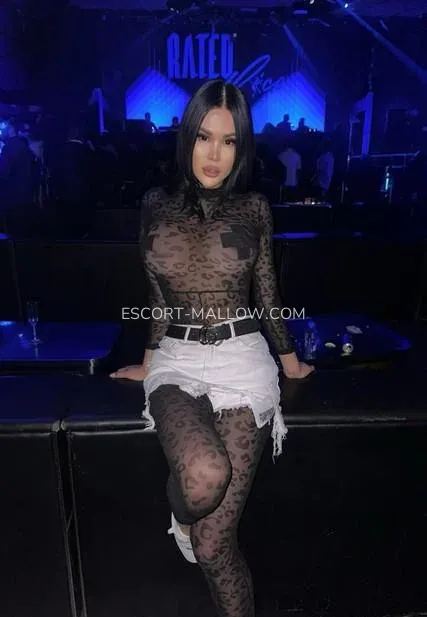 Escort Mallow Märta — 1