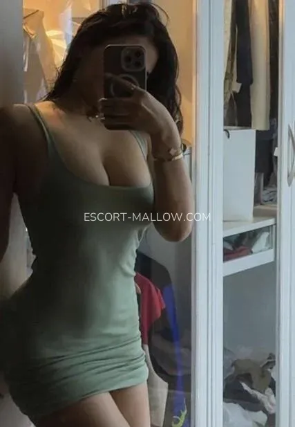 Escort Mallow Mikayla — 4