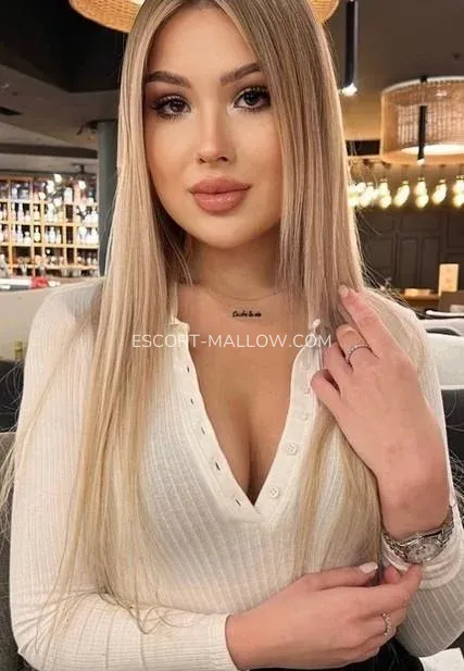 Escort Mallow Shelby — 3