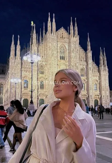 Escort Mallow Isabelle — 3