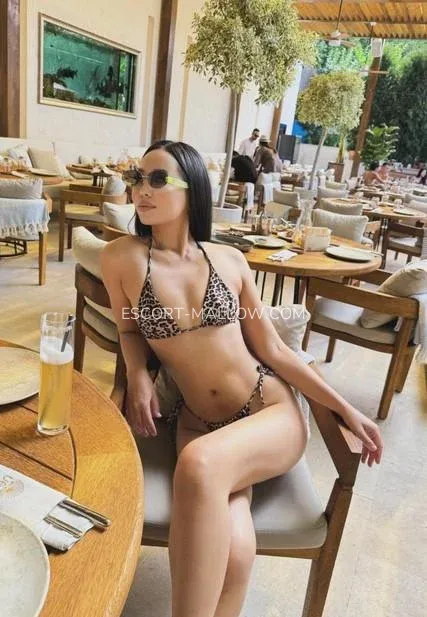 Escort Mallow Kelly — 1