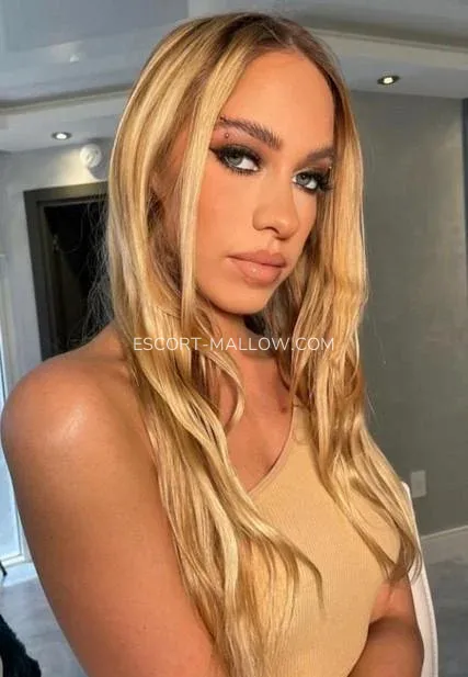 Escort Mallow Erika — 3