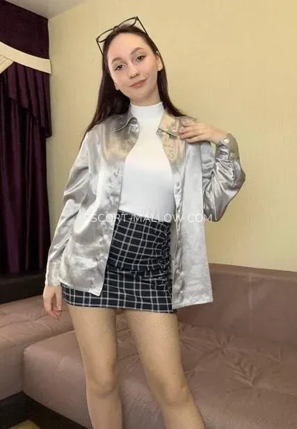 Escort Mallow Hannah — 1