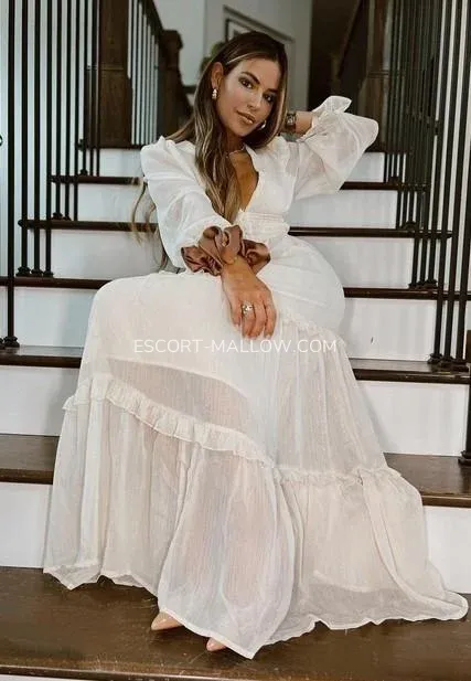 Escort Mallow Matilda — 7