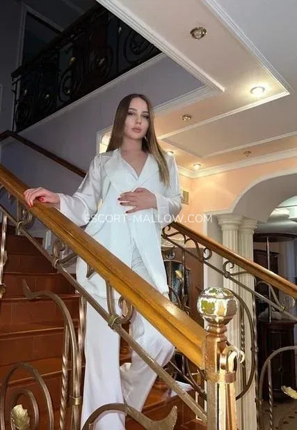 Escort Mallow Milagros — 6