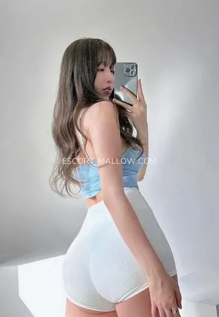Escort Mallow Sonja — 3