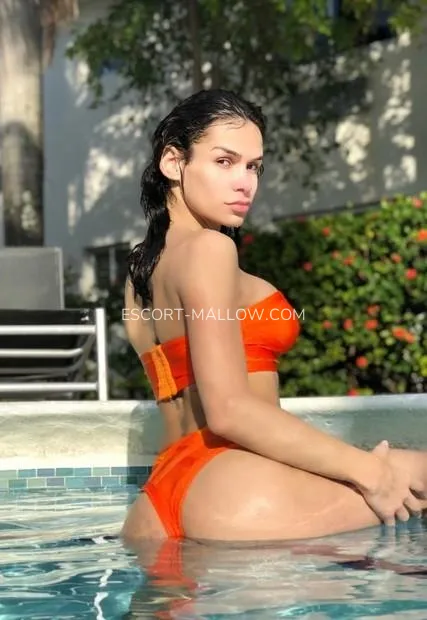 Escort Mallow Amber — 2