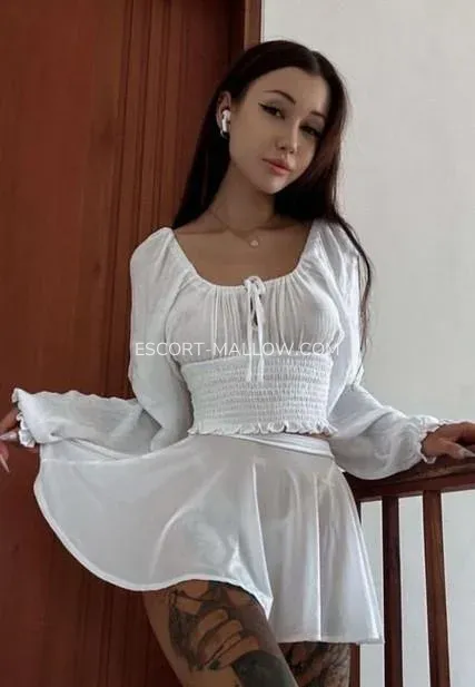 Escort Mallow Agneta — 4