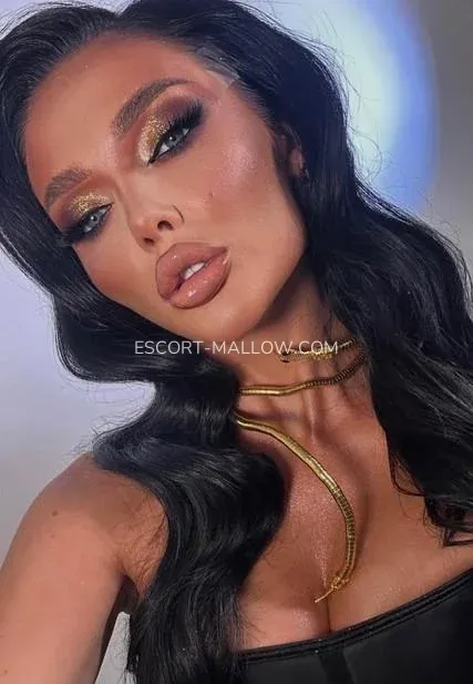 Escort Mallow Helen — 10