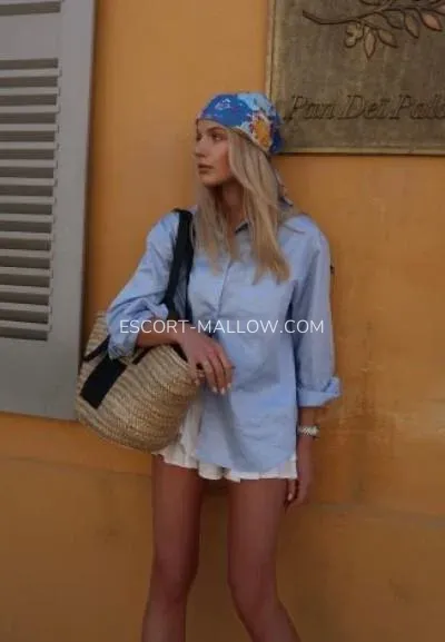 Escort Mallow Alexia — 3