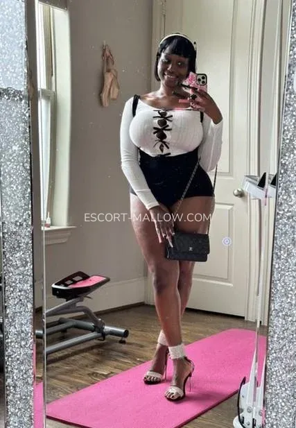 Escort Mallow Birgitta — 4