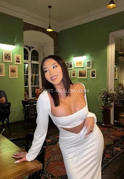 Escort Mallow Louise — 6