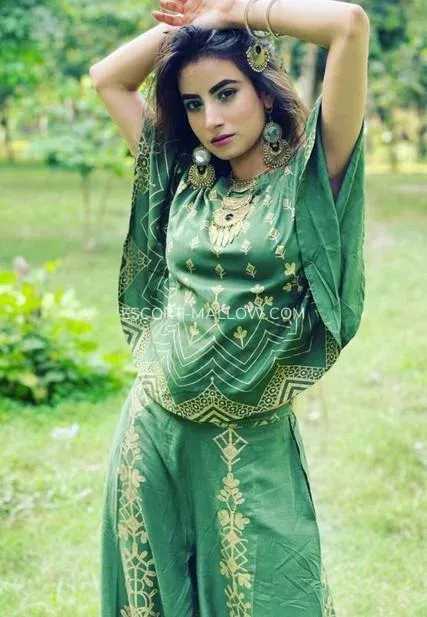 Escort Mallow Susanne — 4