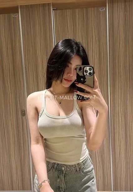 Escort Mallow Lauren — 9