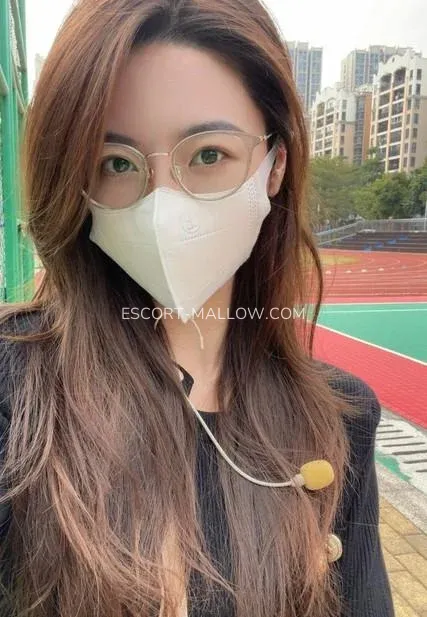 Escort Mallow Rylee — 1