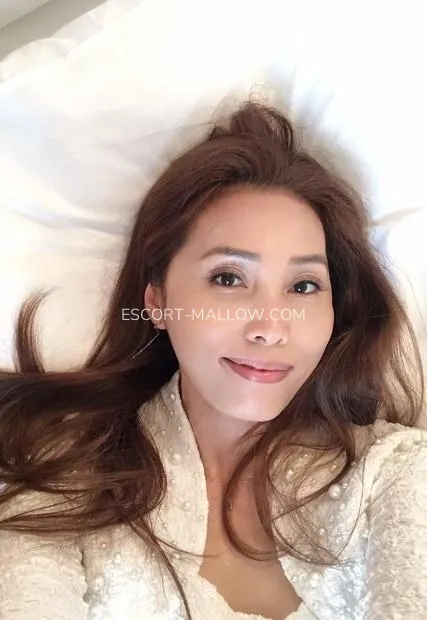 Escort Mallow megan