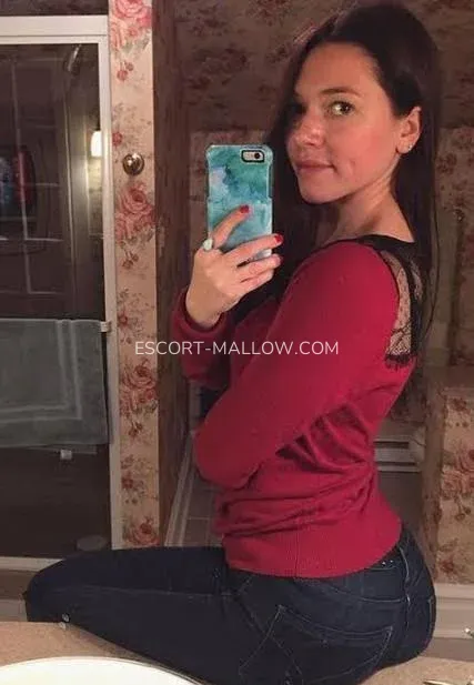 Escort Mallow Karolina — 3