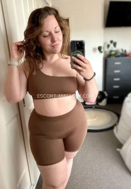 Escort Mallow Milagros — 1