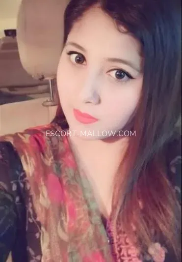 Escort Mallow Katie — 4