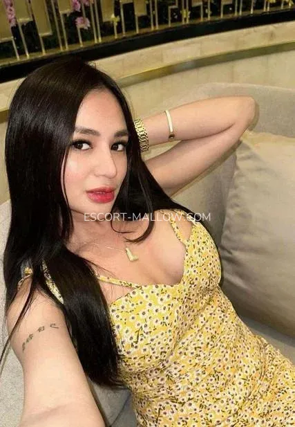 Escort Mallow Sara — 1