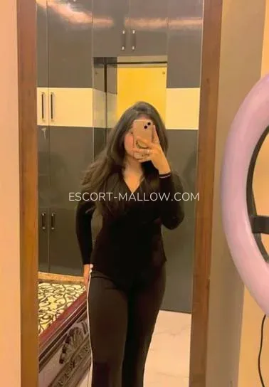 Escort Mallow Britt — 1