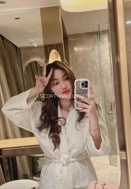 Escort Mallow Jordyn — 8