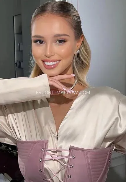 Escort Mallow Milagros — 1