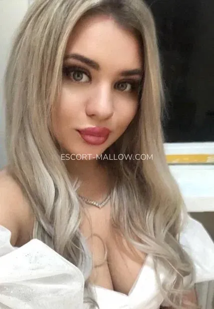 Escort Mallow Julia — 6