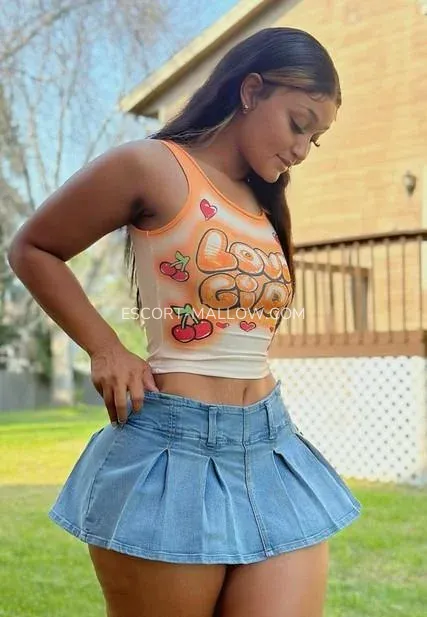 Escort Mallow Mikayla — 3