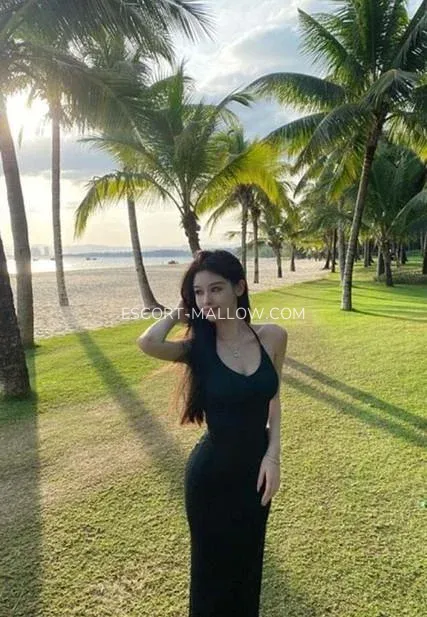 Escort Mallow Andrea — 1