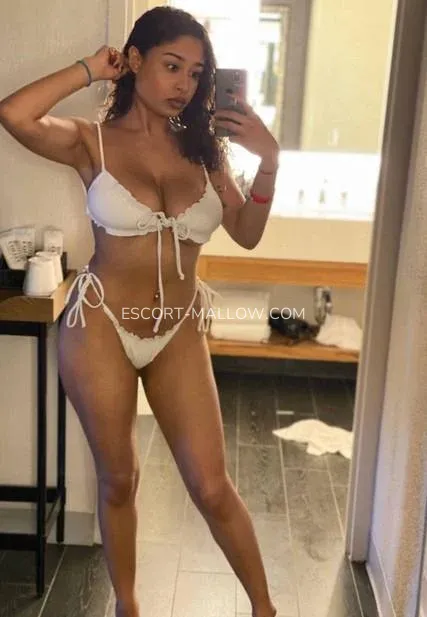 Escort Mallow Sonja — 4